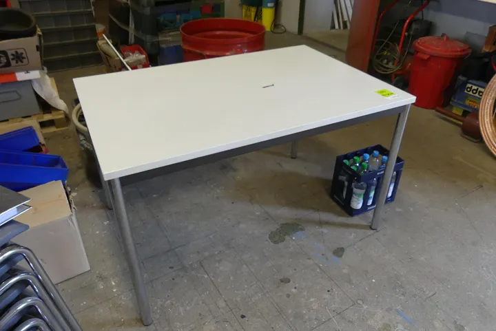 Tisch Maße in cm ca.: 120 x 80 x 72